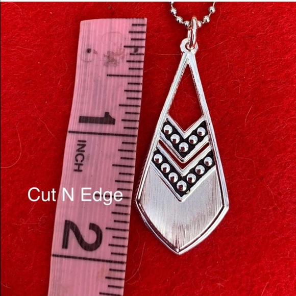 Montana Silversmith Chevron Necklace - Picture 4 of 5